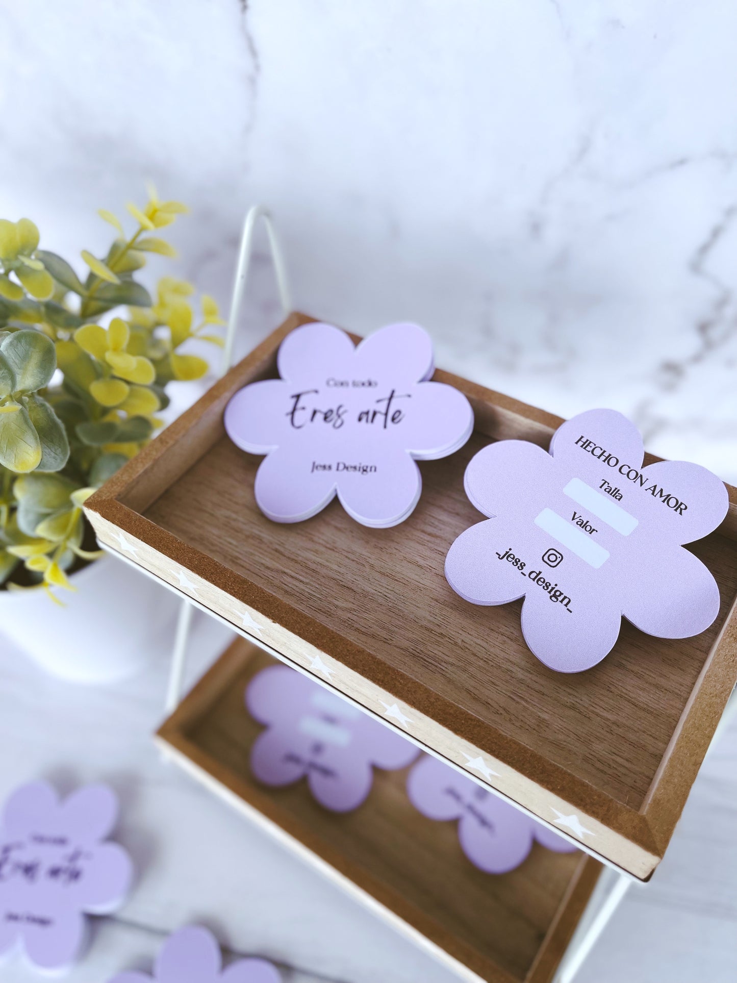 Tarjetas con formas especiales personalizadas