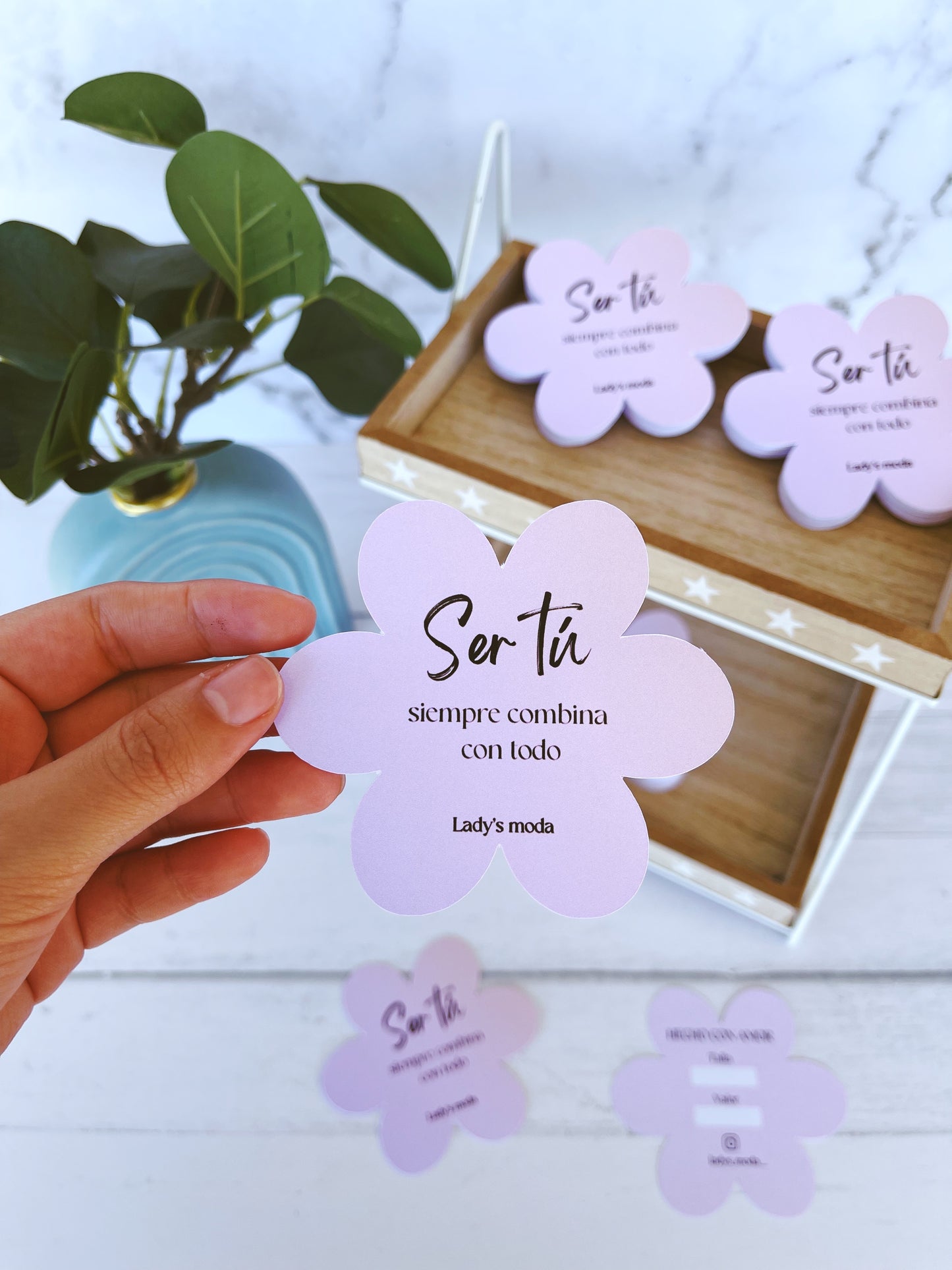 Tarjetas con formas especiales personalizadas